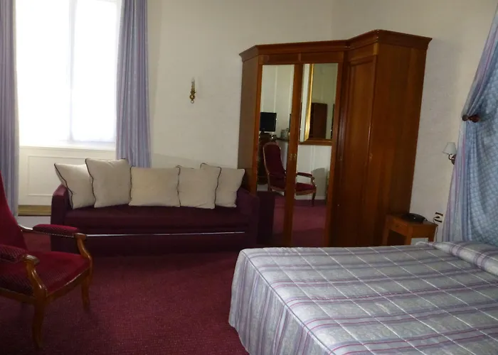 Western Montgomery Hotel 3*